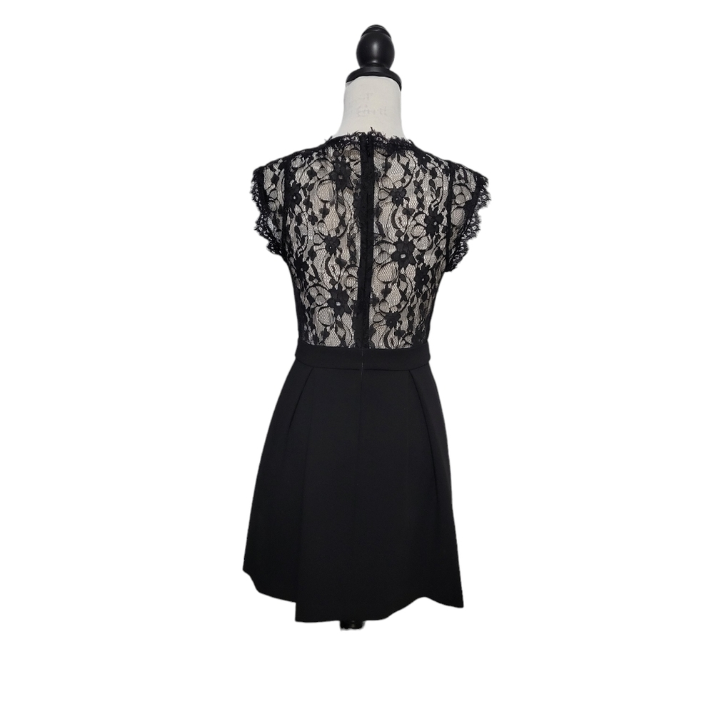 BCBGeneration Women Black Lace Back V-Neck Pleated Back Zip Mini Dress SZ 4 - Picture 2 of 9